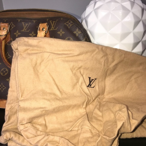 Authentic Louis Vuitton Alma - Picture 8 of 8